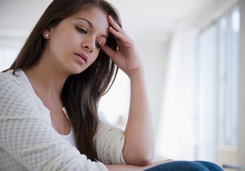 Mẹ tôi đến chăm con gái ở cữ vừa về quê buổi chiều thì đến đêm chính tôi cũng phải bế con nhỏ bước ra khỏi cửa nhà chồng