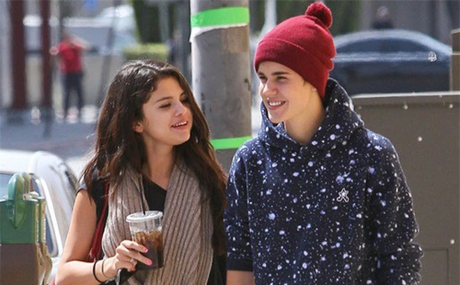 2 lần nhắc đến bạn gái cũ đều “ám muội”, đây là lí do fan vẫn “đẩy thuyền” Justin Bieber và Selena Gomez dù đã chia tay từ lâu? - Ảnh 3.