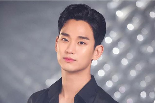 Rộ tin đồn Kim Soo Hyun rời công ty quản lý KeyEast