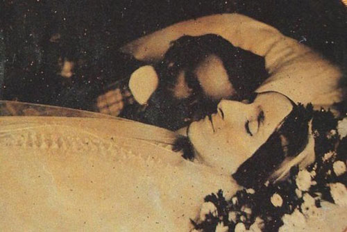 Ảnh tử thi gây chấn động nhân loại