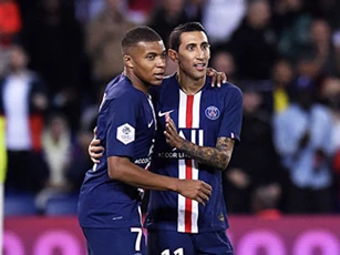 Mbappe muốn được đối xử như Messi và Ronaldo