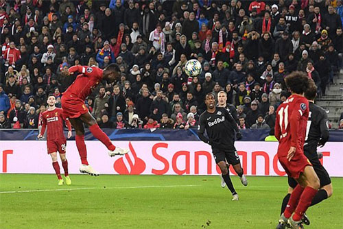 Salzburg 0-2 Liverpool: The Kop đi tiếp với tư cách nhất bảng