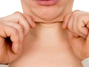 9 bài thể dục xóa tan cằm đôi cho phái đẹp