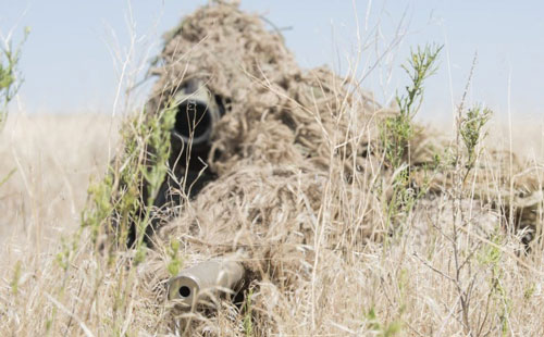 Xạ thủ bắn tỉa ẩn nấp chỉ cách 1 mét, hàng chục binh sĩ Mỹ tìm mãi không thấy