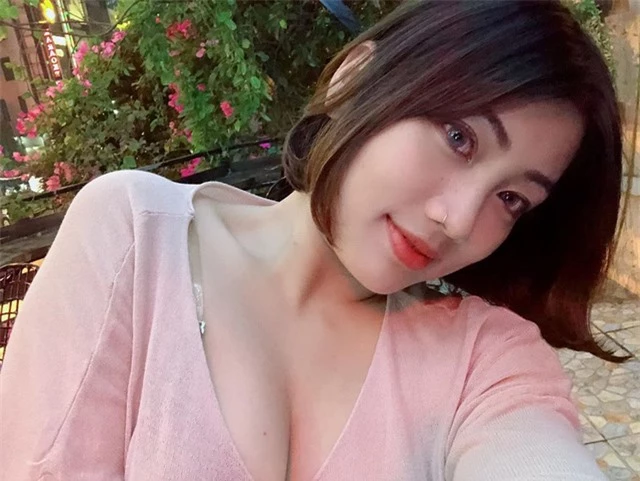 Mặt xinh dáng đẹp, hot girl CS:GO này chính xác là hình mẫu người yêu trong mơ của mọi game thủ Việt - Ảnh 3.