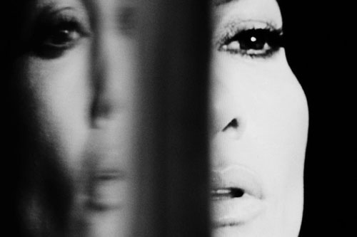 Jennifer Lopez dạy con gái: Không cần phải có đàn ông để hạnh phúc