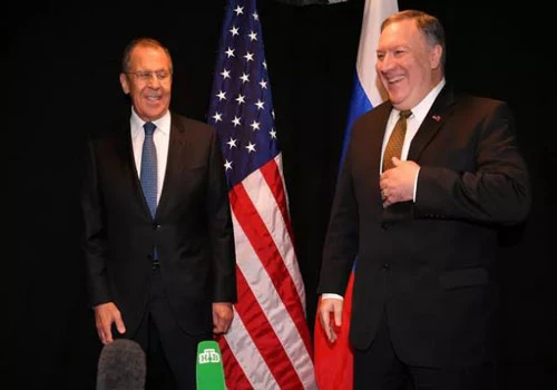 Ngoại trưởng Nga Sergei Lavrov và Ngoại trưởng Mỹ Mike Pompeo. (Ảnh: Reuters)