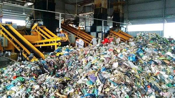 UBND TP.HCM đưa ra chỉ tiêu cuối năm 2020 có 50% khối lượng rác thải sinh hoạt được xử lý bằng công nghệ đốt phát điện