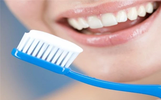 10 nguyên nhân khiến đôi môi nứt nẻ - Hình 5 10 nguyen nhan khien doi moi nut ne-Hinh-5