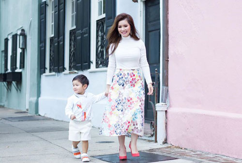 Bà xã nam ca sĩ Đan Trường lần đầu tiết lộ lý do mở công ty riêng cho con dù Thiên Từ mới 3 tuổi, tiết lộ muốn nhiều hơn 2 chữ "rich kid"