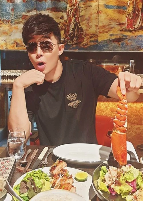 Cuộc sống sang chảnh của ca sĩ Nathan Lee vừa tậu biệt thự 380 tỷ ở Mỹ - Hình 11 Cuoc song sang chanh cua ca si Nathan Lee vua tau biet thu 380 ty o My-Hinh-11