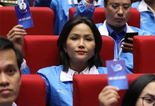 Quang Hải, HHen Niê vào Ủy ban Trung ương Hội Liên hiệp Thanh niên Việt Nam khóa 8 - 4 Quang Hải, HHen Niê vào Ủy ban Trung ương Hội Liên hiệp Thanh niên Việt Nam khóa 8 - 4