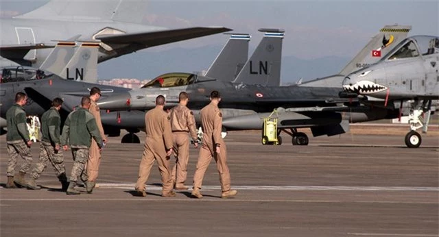 Thổ Nhĩ Kỳ dọa “cấm cửa” Mỹ khỏi căn cứ quân sự vì căng thẳng S-400 - 1