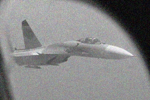 Máy bay chiến đấu Nga được báo cáo đã cất cánh từ căn cứ không quân Hmeimim để chặn chiếc P-8A Poseidon của Mỹ. Ảnh: Nziv.
