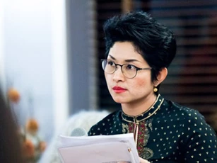 Tôi kiếm nửa tỷ bạc mỗi tháng mà chồng vẫn bắt cơm nước lau dọn cửa nhà