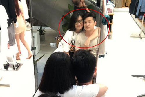 Sau chuỗi ngày buồn bã hậu ly hôn, Ngọc Lan công khai kề vai bá cổ thân thiết bên một người đàn ông lạ