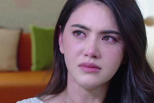 Nhìn con trai đứng phơi mặt ở vệ đường giành giật việc làm mà tôi rơi nước mắt rồi uất ức hơn khi nghĩ đến cảnh con dâu đang sống ở quê