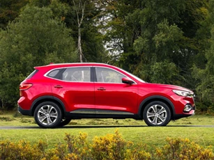 SUV động cơ tăng áp, giá hơn 700 triệu, cạnh tranh với Mazda CX-5, Hyundai Tucson