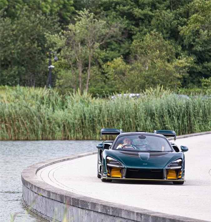 can canh chiec mclaren senna ton den 1.000 gio lam viec de hoan thanh hinh 1