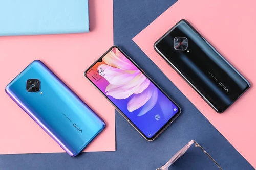 Vivo Y9s có 3 tùy chọn màu sắc gồm Fancy Sky, Nebula Blue và Knight Black. Máy có giá 1.998 Nhân dân tệ (tương đương 6,56 triệu đồng) tại Trung Quốc.