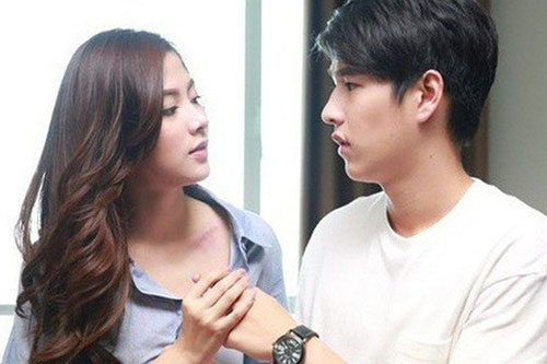 2 giờ sáng tôi phải chạy trốn khỏi nhà vì bị cô bạn thân của vợ “mồi chài” thô bỉ