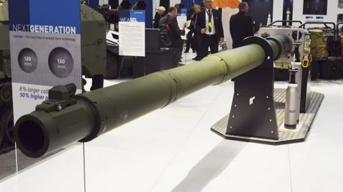 Nguyên mẫu pháo tăng 130 mm thế hệ mới do Tập đoàn Rheinmetall phát triển. Ảnh: Jane's Defense Weekly.