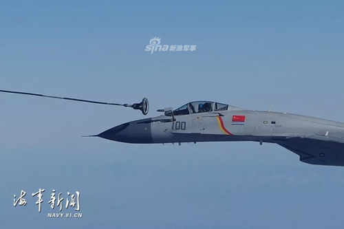 Bất ngờ cảnh tiêm kích của Trung Quốc tự tiếp liệu trên không cho nhau