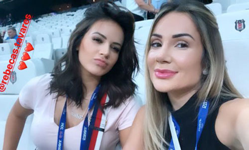 Bất ngờ trước tình bạn đẹp của hai bóng hồng CLB Liverpool