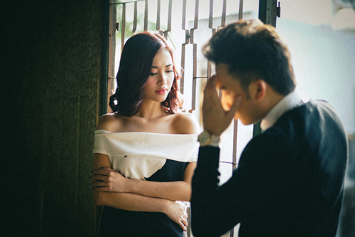 Khi đàn ông ngoại tình, đàn bà nên thay đổi điều gì?