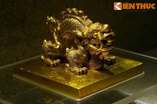 Chiêm ngưỡng biểu tượng quyền lực bất tử của vua nhà Nguyễn