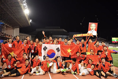 VinaPhone miễn phí 1 năm dịch vụ viễn thông, truyền hình cho gia đình các VĐV giành huy chương tại SEA Games 30