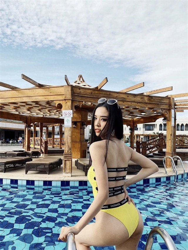 Á hậu Thúy An khoe dáng “nuột nà” với bikini vàng bắt mắt tại Miss Intercontinental - Ảnh 2.