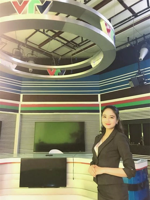 Hoa khôi Sinh viên 2018 trở thành biên tập viên truyền hình - 3