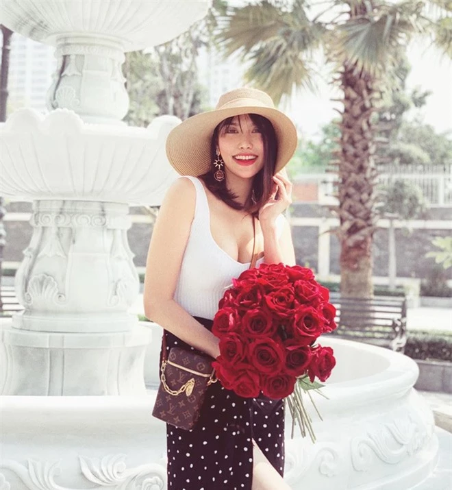 Lộ diện sau 1 tháng ở cữ, Lan Khuê gây chú ý với vóc dáng đúng chuẩn gái một con trong mòn con mắt! - Ảnh 2. Lộ diện sau 1 tháng ở cữ, Lan Khuê gây chú ý với vóc dáng đúng chuẩn gái một con trong mòn con mắt! - Ảnh 2.