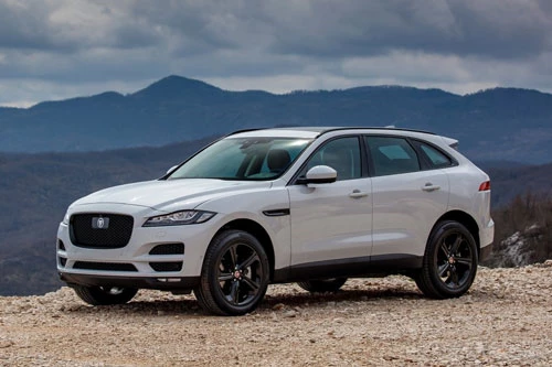 Jaguar F-Pace.