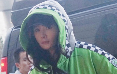 Hậu tin đồn hẹn hò trai trẻ tại khách sạn, đây là phản ứng của Dương Mịch khi đối mặt với giới truyền thông