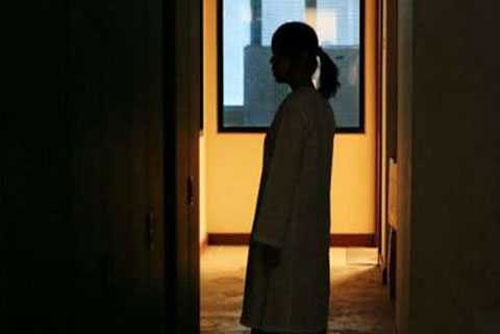 Bí ẩn dịch 'ma ám' tấn công trường học