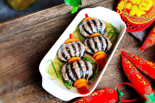 Ngon “ngất ngây” với món cà tím nhồi thịt chiên sốt tỏi cho bữa cơm cuối ngày