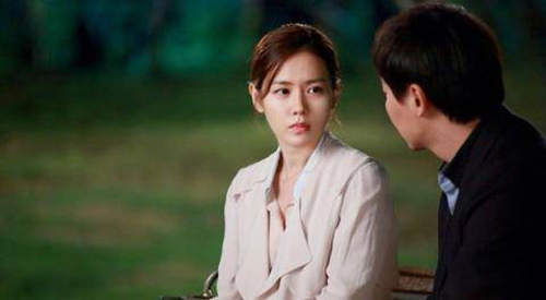 Trước ly hôn, vợ đưa ra điều kiện khiến người chồng bội bạc phải hối hận xin quay về