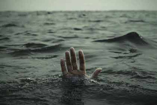 Kiếm bộn tiền với nghề... câu xác người chết đuối