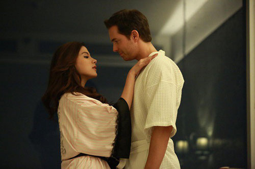 Phản ứng của nhân tình khi chồng ốm thập tử nhất sinh khiến anh hối hận