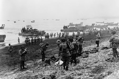 Lạ lùng trận chiến hai bên không rõ quân địch - quân ta