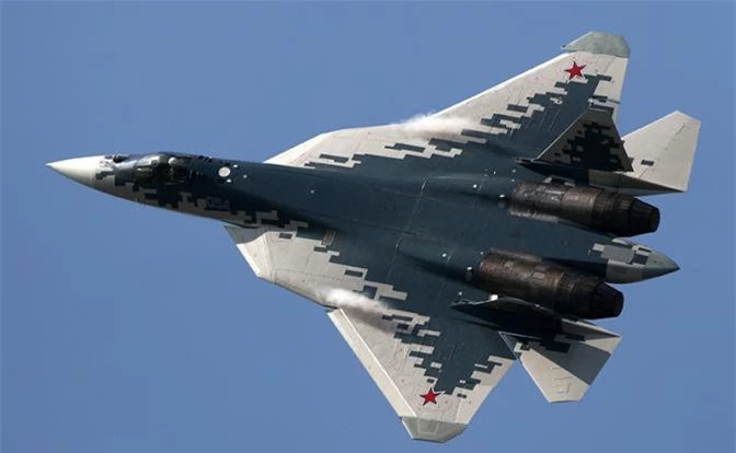 Den gio Nga van vong vo ve thoi gian hoan thien dong co tiem kich Su-57-Hinh-6