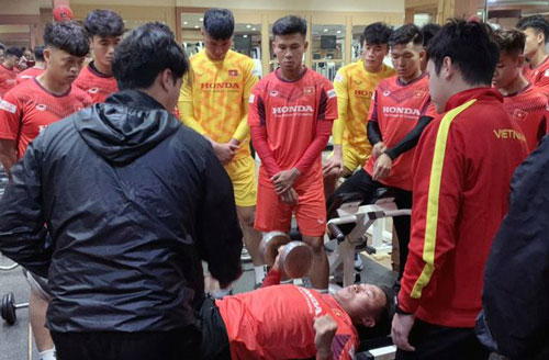 HLV Park Hang Seo nhận tin vui từ Quang Hải, Đình Trọng