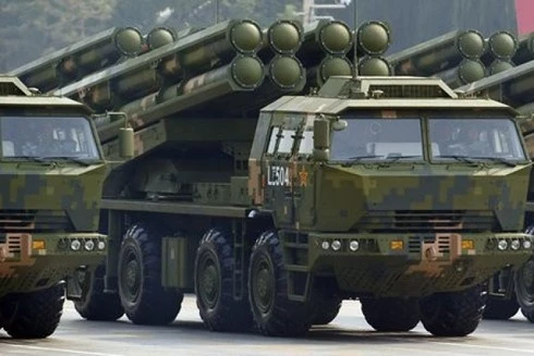 Hệ thống tên lửa phóng loạt Type PCL191 của Trung Quốc có thể phóng các tên lửa đạn đạo có tầm bắn 500 km. (Ảnh: SCMP)