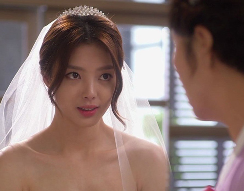 2 năm kiềm chế giữ gìn cho người yêu, đêm tân hôn tôi giật thót khi điện vừa tắt