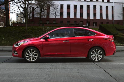 10. Hyundai Accent 2020 (giá khởi điểm: 15.195 USD).