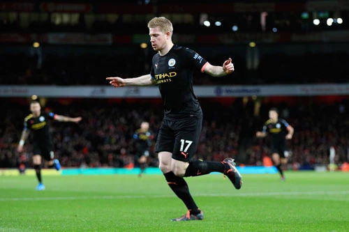 Tiền vệ trung tâm: Kevin De Bruyne (Man City).