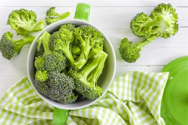 Bông cải xanh chứa nhiều dinh dưỡng, rất tốt cho cơ thể. Sulforaphane trong bông cải xanh cũng đã được nghiên cứu cho thấy có tác dụng tiêu diệt các tế bào gốc ung thư