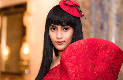 "Mỹ nhân ăn chay" Trương Thị May đẹp rạng rỡ đón Noel sớm